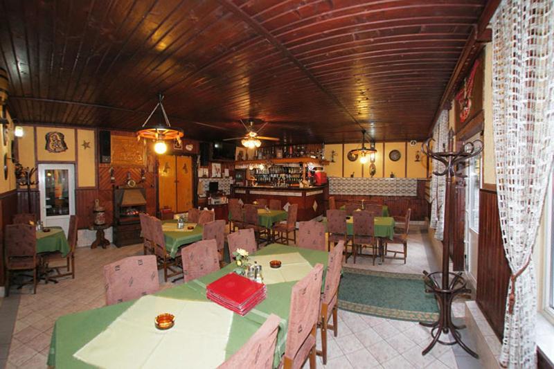מלון באיה מארה Complex Turistic Caprioara מראה חיצוני תמונה
